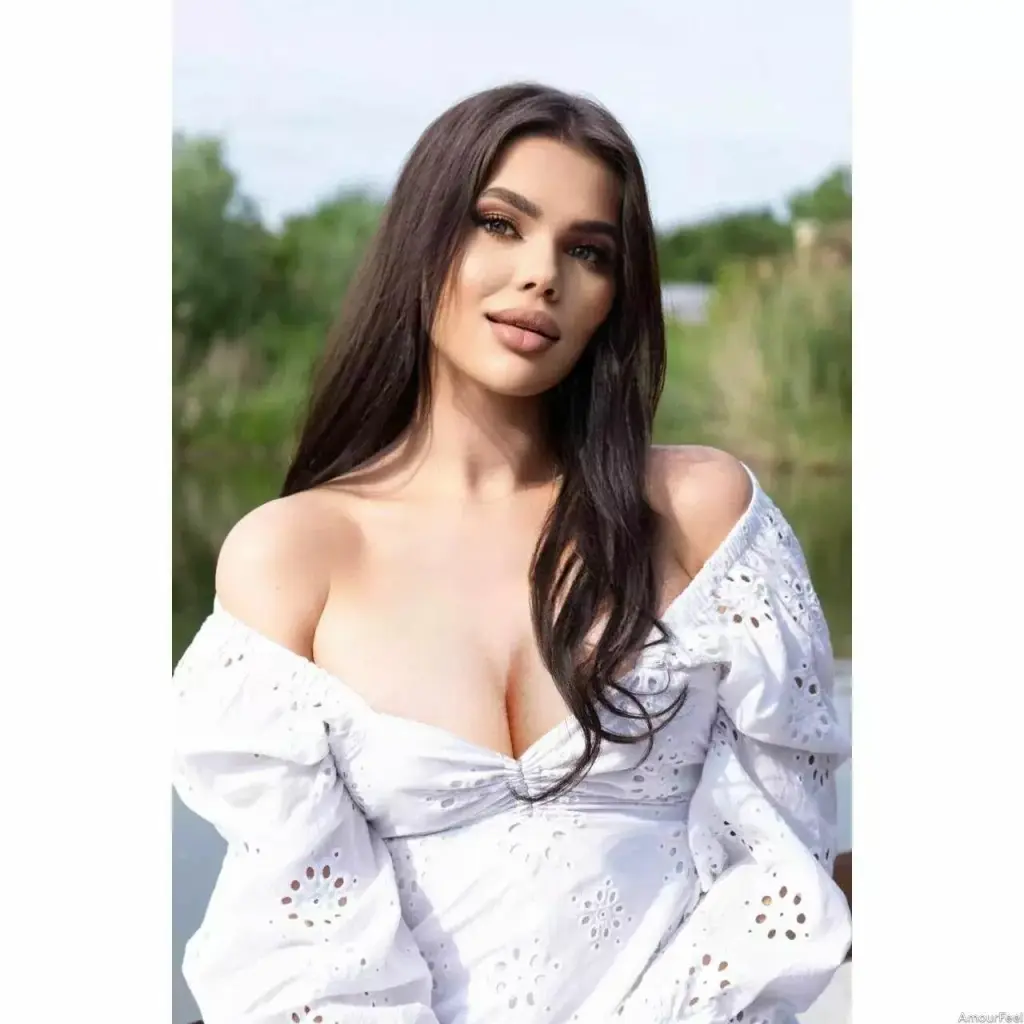 Anna Profile image 4