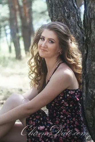Larisa Profile image 4
