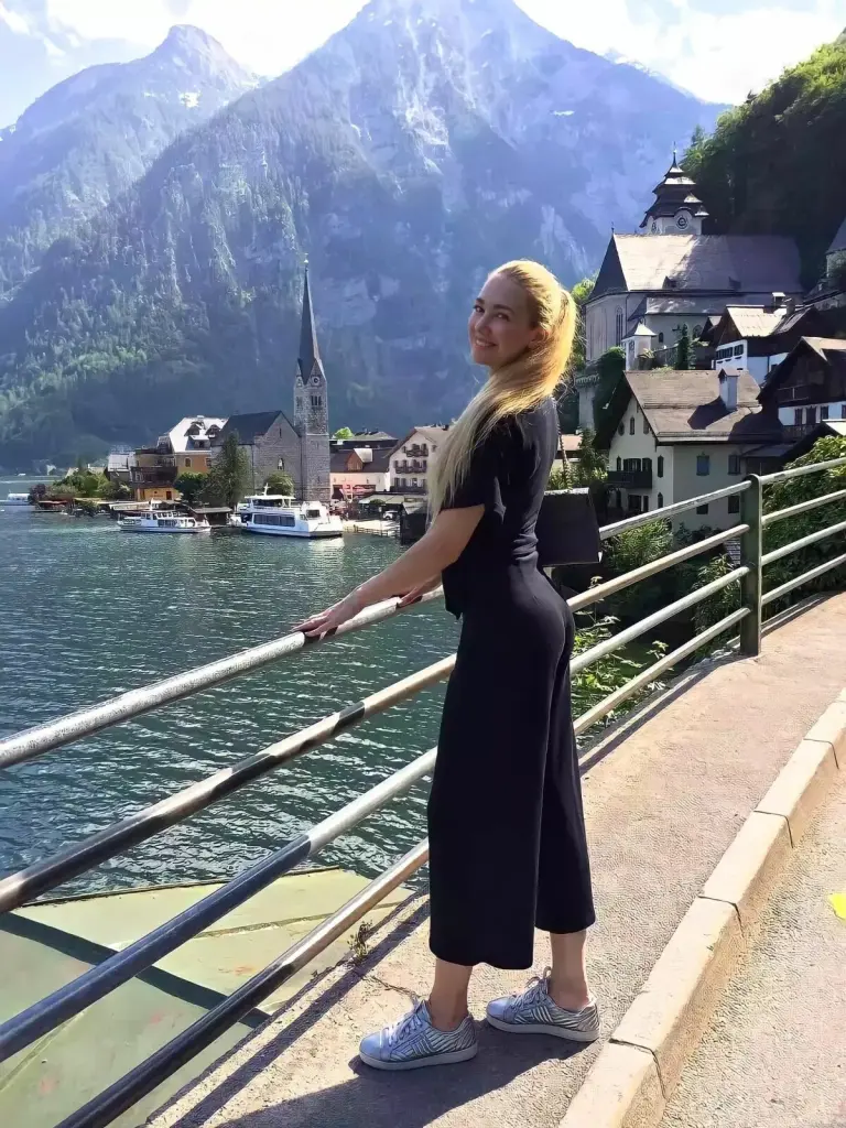 Yanina Profile image 3